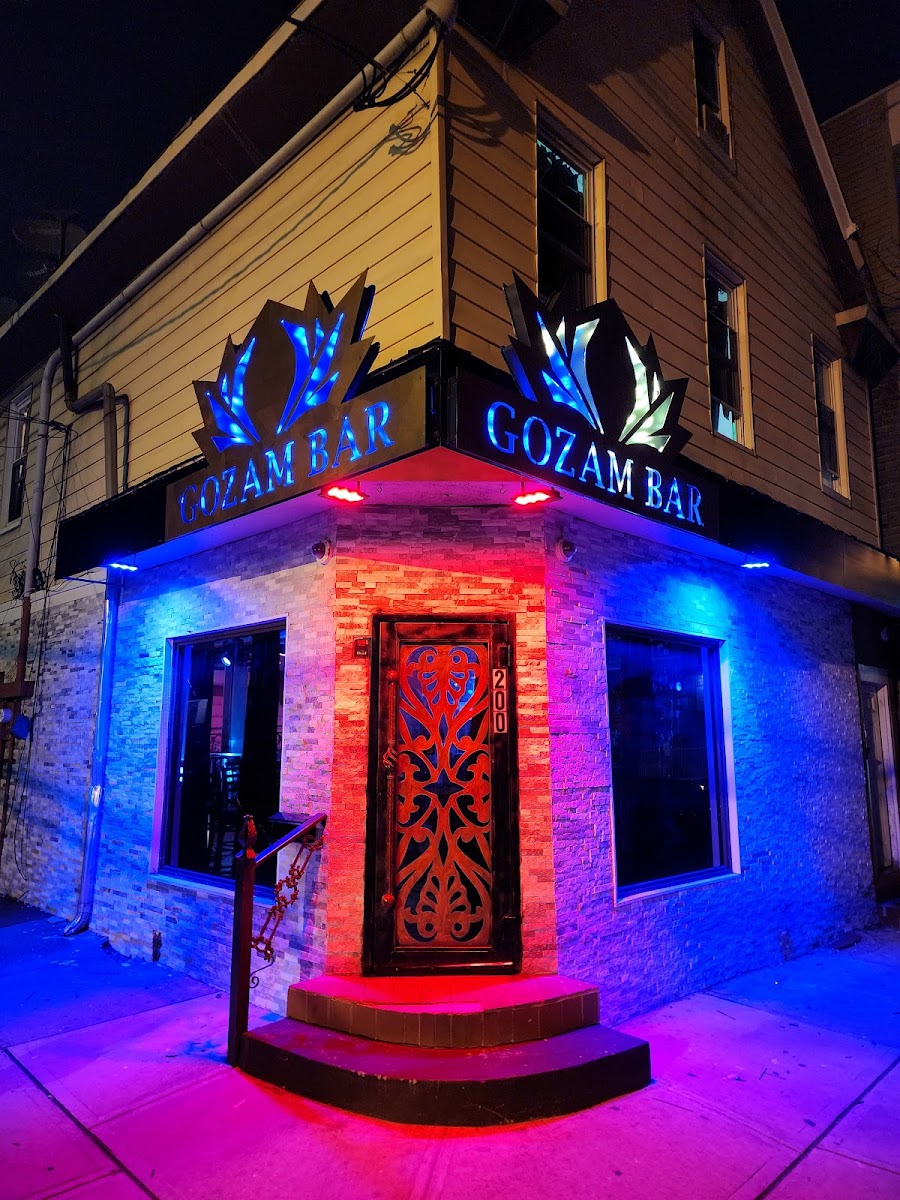 Gozam Bar And Lounge